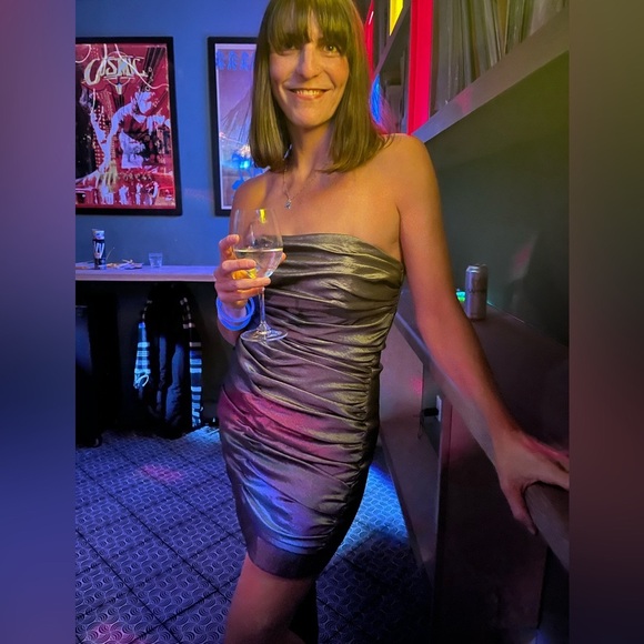 Stunning Silver mini ruched party dress - New Years Eve stunner - Picture 4 of 9